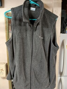Columbia Men's Gray Fleece Vest - Full Zip
